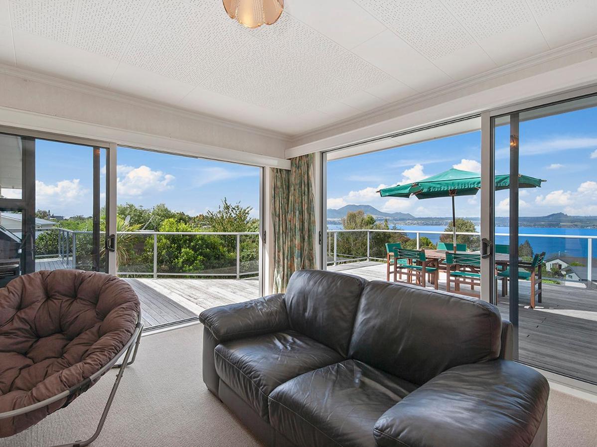 Lofty Lakeviews - Acacia Bay Holiday Home Tauposee Exterior foto
