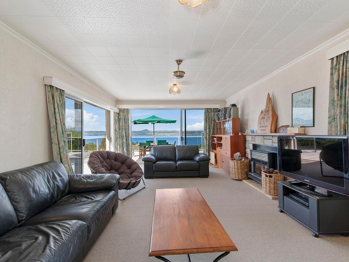 Lofty Lakeviews - Acacia Bay Holiday Home Tauposee Exterior foto